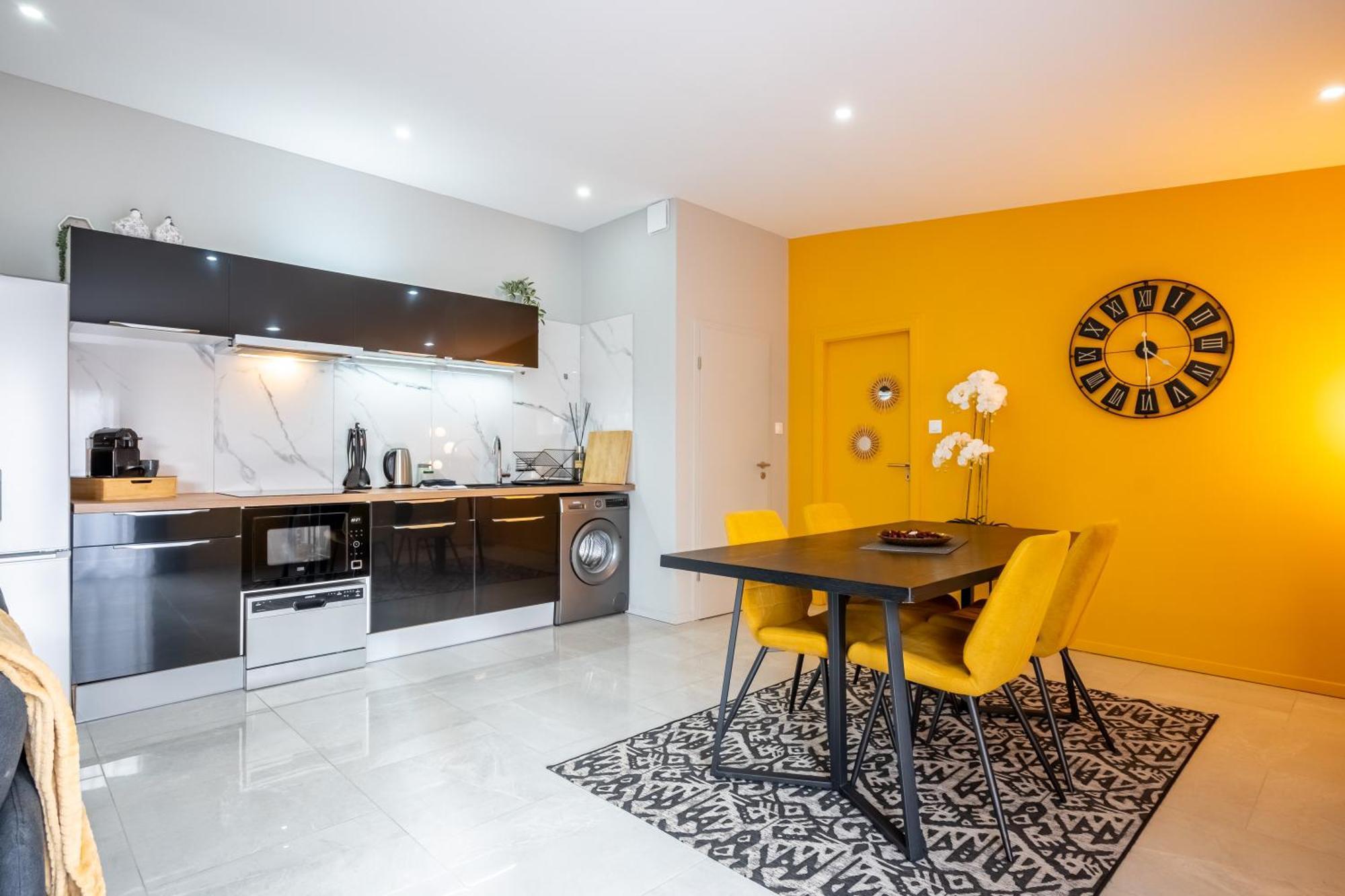Ferienwohnung Le Charles Montbéliard Exterior foto